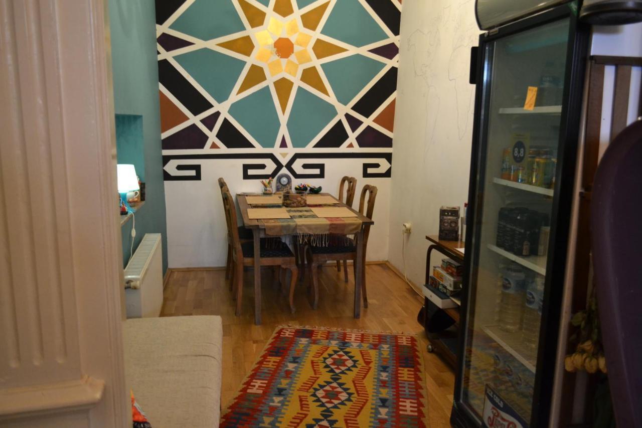 My Happy Home Hostel อิซมีร์ ภายนอก รูปภาพ