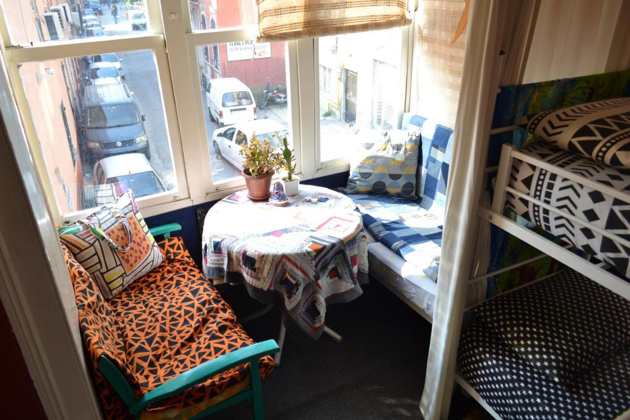 My Happy Home Hostel อิซมีร์ ภายนอก รูปภาพ